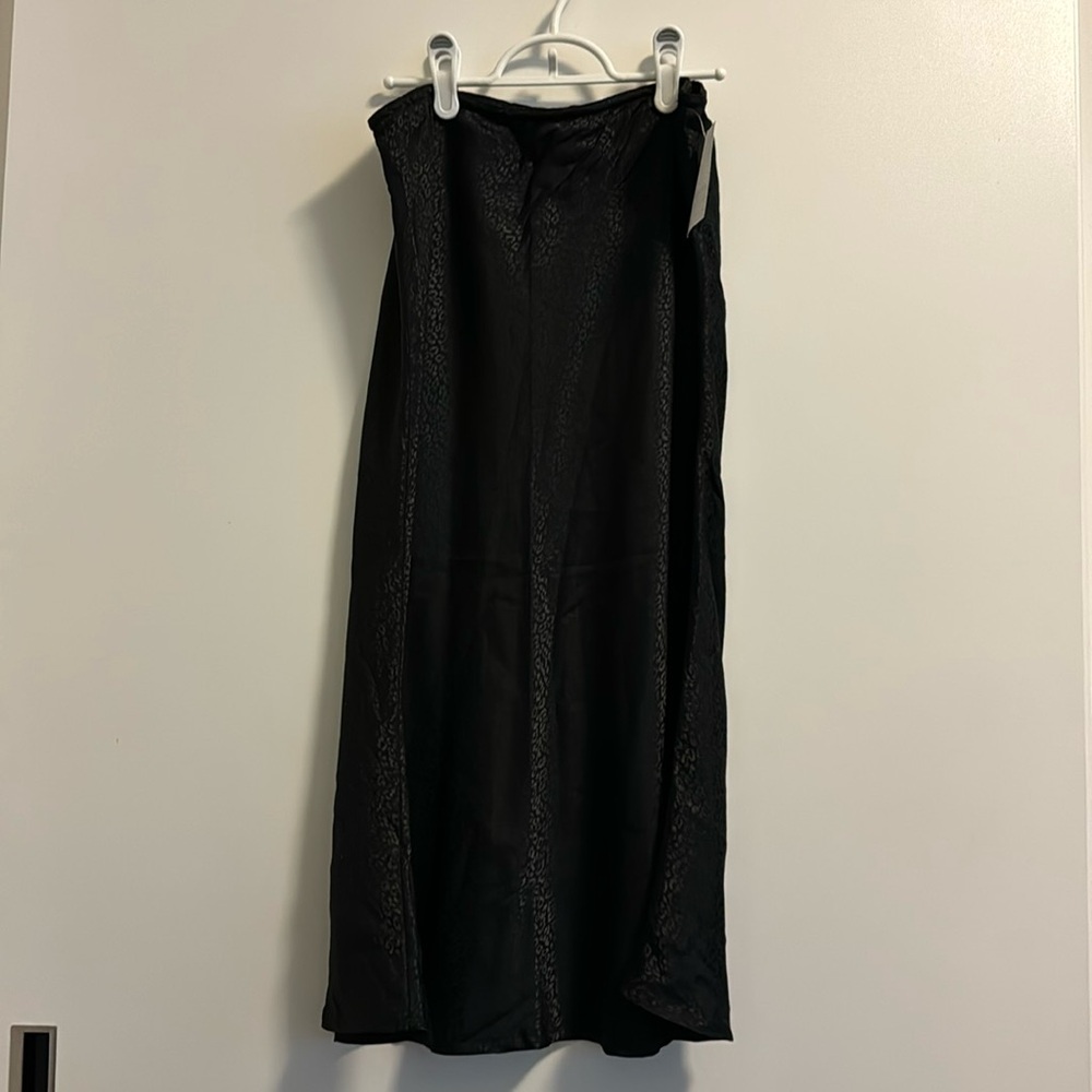 H&M Black Leopard Slip Skirt